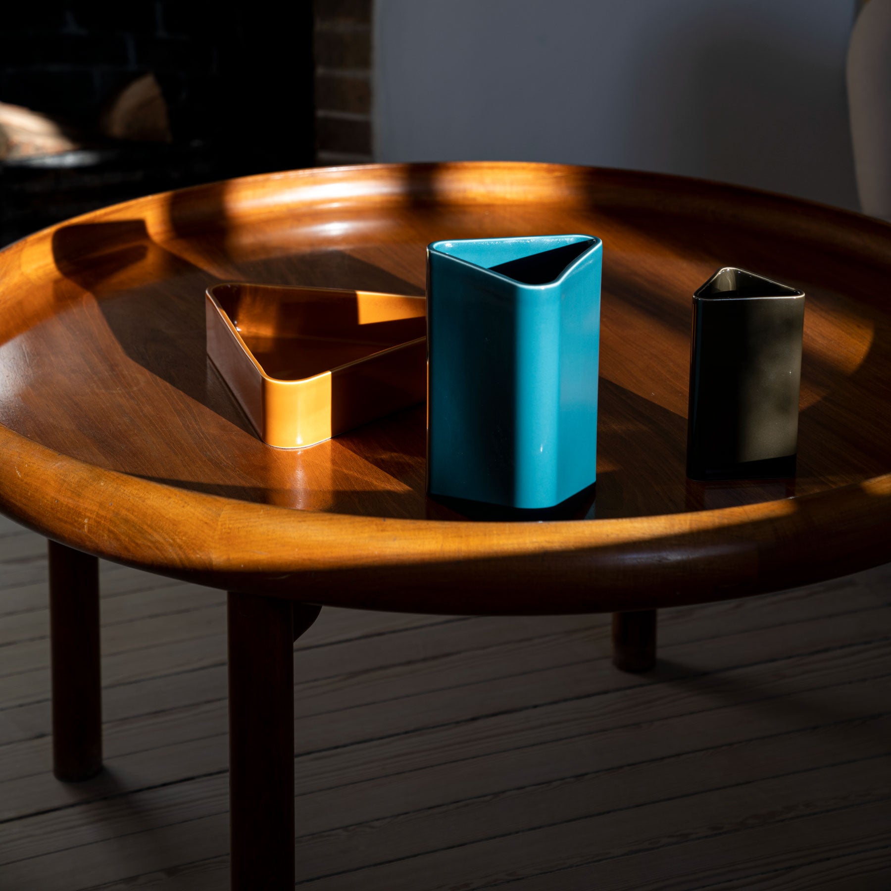 Umami Yellow Geometric Bowl - Low-Profile Triangle Silhouette - Image 3