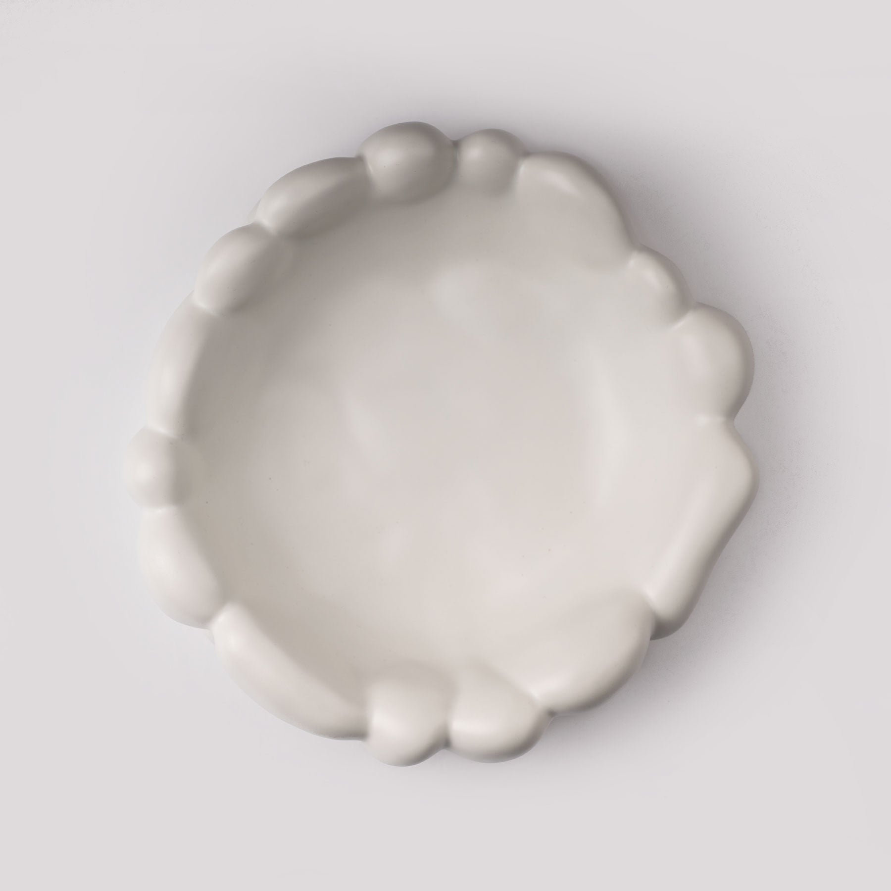 Vaporous Grey Centerpiece Bowl - Soft Cloud-Edge Silhouette - Image 3