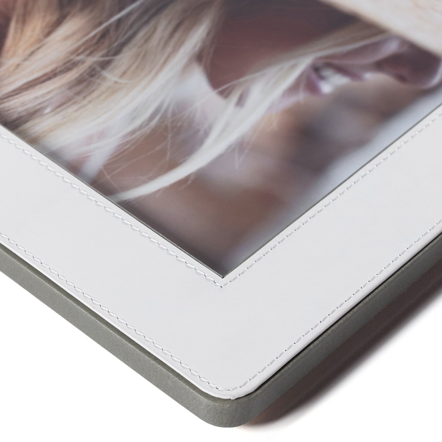 White and Gray Nappa Leather Photo Frame - Image 5